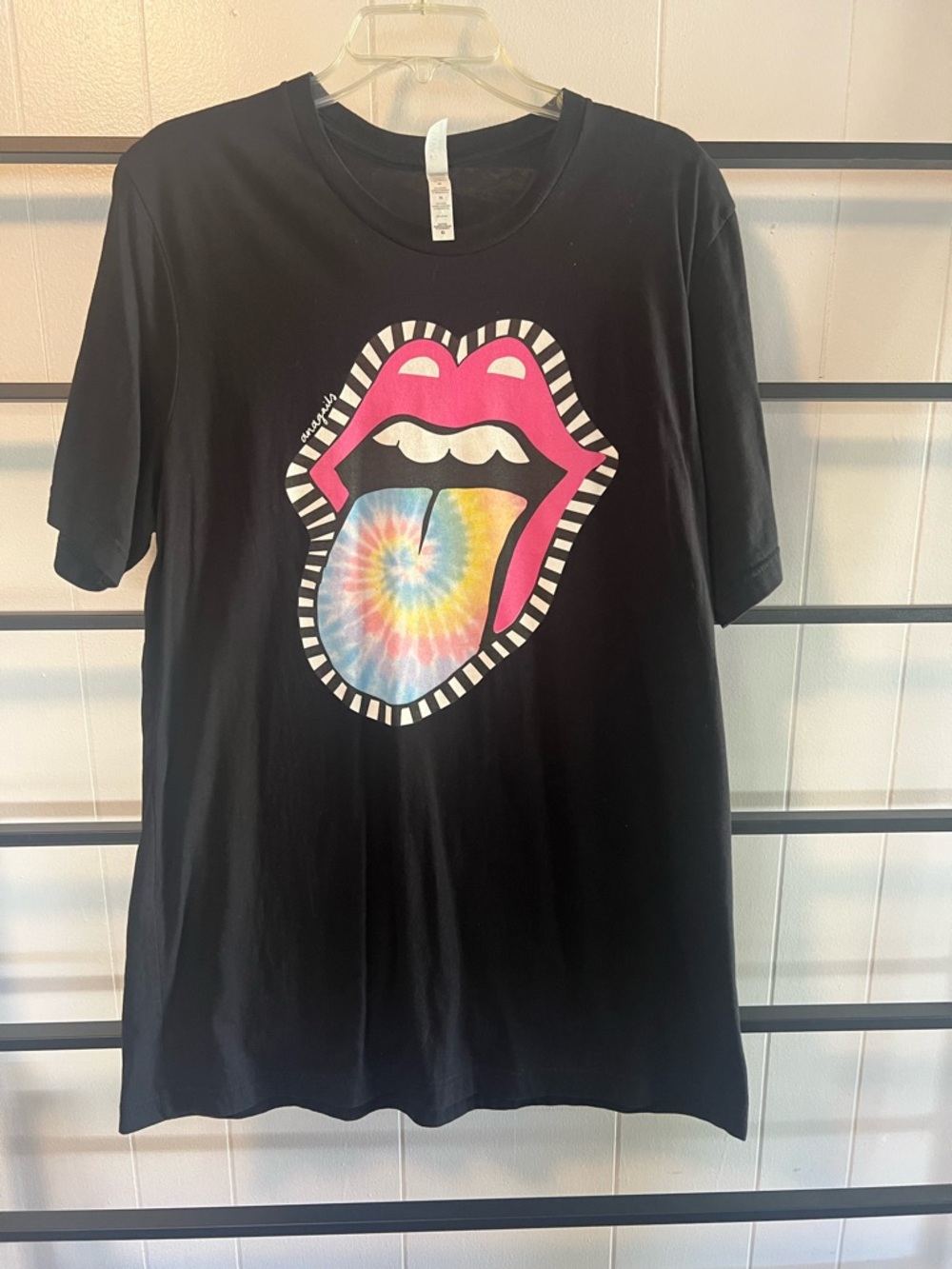VGC Women's XL, Colorful, Bella + Canvas, Tongue Theme, Black T shirt, G23